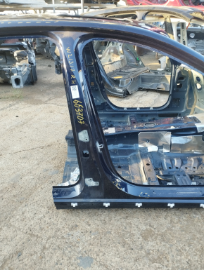 Body pillar central right Mercedes W213 E 17-23 on the body, bumpers