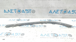 Rear bumper molding left VW Passat b8 16-19 USA chrome, scratches, broken fasteners 