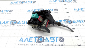 Honda Insight 19-22 underhood fuse box small, broken mount