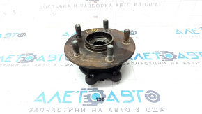 Front right hub Toyota Camry v70 18- 2.5 rusty