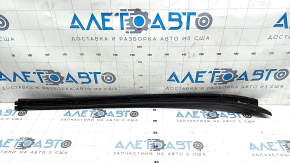 Right windshield molding Mercedes GLC 16-22 SUV, broken fastening