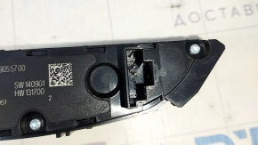 Control buttons on the center console on the right Mercedes GLC 16-20