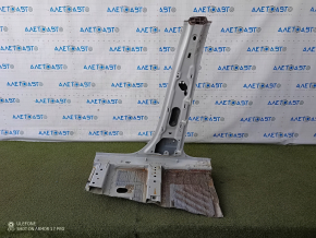 Central right body pillar Ford Explorer 20 - sawn off, bump, dent