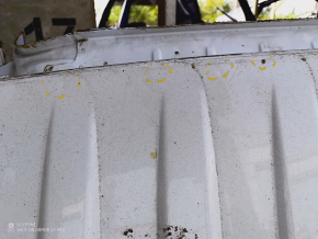Metal roof Ford Explorer 20 - under the hatch, sawed off, butts
