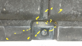 Rear engine guard Mercedes GLC 300/350e 16-22 cracks, breaks, abrasions