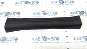 Door sill trim inner right Infiniti QX50 19- black, scratches, broken fastening, dented fastenings