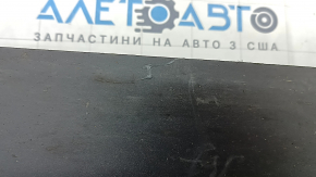 Right threshold Jeep Cherokee KL 14 - structure, scratches, dented fasteners