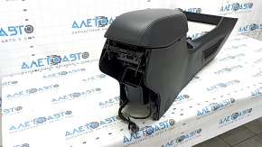 Console center armrest and cup holders Jeep Cherokee KL 19- black, armrest leather, scratches