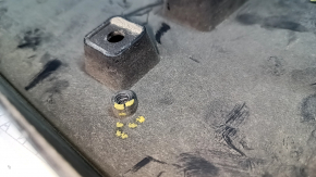 Jeep Cherokee KL 14-18 license plate frame cracks in fasteners