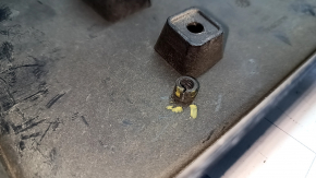 Jeep Cherokee KL 14-18 license plate frame cracks in fasteners