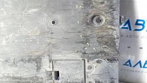 Right rear underbody protection Lexus LS460 07-12 crack in fastening, rubbed