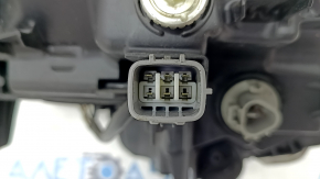 Headlight front right Toyota Prius 50 16-18 LED bare, sand, pokes, varnish came off