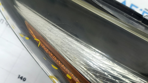 Headlight front right Toyota Prius 50 16-18 LED bare, sand, pokes, varnish came off
