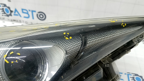 Headlight front right Toyota Prius 50 16-18 LED bare, sand, pokes, varnish came off