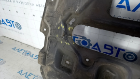 Toyota Prius V 12-17 central engine protection is torn
