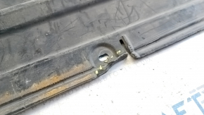 Left threshold protection Porsche Cayenne 958 11-14 crack, dent