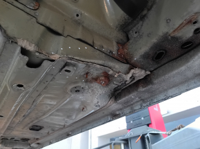 Quarter wing rear right Ford Fusion mk5 13-20 on the body, silver, rusty, dented from below, bumps