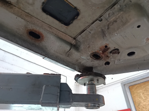 Front left quarter Ford Fusion mk5 13-20 plug-in on body, silver, rusty