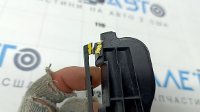Rear bumper mount outer right Tesla Model 3 18 - broken mounts
