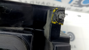 Light outer wing right Tesla Model 3 18- USA 3 pins, missing fragment, broken fasteners, cracks in glass, scuffed