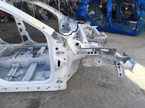 Front right quarter Ford Escape MK4 23- on the body, white