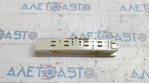 Lighting lamp in the trunk door trim lower Dodge Journey 11-
