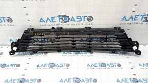 Lower grille of front bumper Lexus ES300h 13-15 prerest, structure, sand, broken fasteners