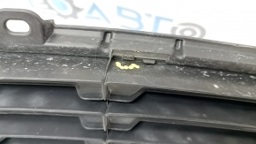 Lower grille of front bumper Lexus ES300h 13-15 prerest, structure, sand, broken fasteners