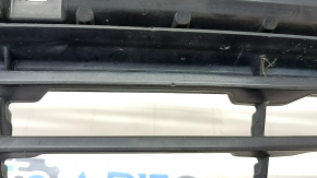 Lower grille of front bumper Lexus ES300h 13-15 prerest, structure, sand, broken fasteners