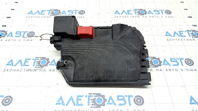 Mercedes GLA 15-20 underhood fuse box cover