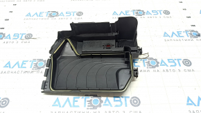 Mercedes GLA 15-20 underhood fuse box cover