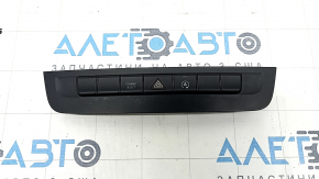 Mercedes GLA 15-20 Front Panel Button Block