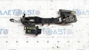 Toyota Avalon 05-12 keyless rear left door handle mechanism, without traction