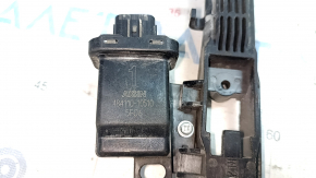 Toyota Avalon 05-12 keyless rear left door handle mechanism, without traction