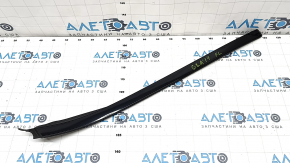 Left windshield molding Mercedes GLA 15-20 black gloss, cracked seal