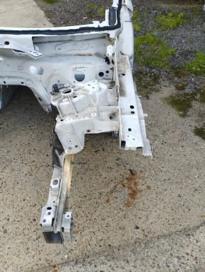 Front left quarter Jaguar F-Pace X761 17-20 white, on body, aluminum