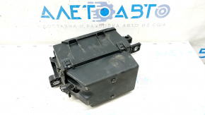 Fuse box underhood right Jaguar F-Pace X761 17- broken mount