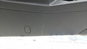 Central console armrest and cup holders VW Jetta 19 - black leather, scratches, needs cleaning