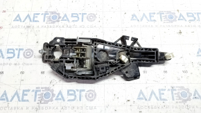 Front left door handle mechanism for a 1919 Cadillac CTS