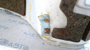 Left arch trim Lexus RX300 98-03 beige, cracks, broken fasteners, needs cleaning
