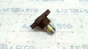 Rear left hub mount VW Jetta 19 - rusty