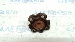 Rear right hub mount VW Jetta 19 - rusty