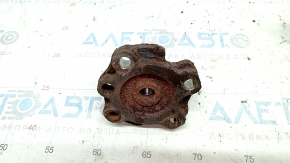 Rear left hub mount VW Jetta 19 - rusty