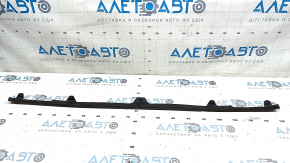 Upper tailgate seal Jeep Compass 17 - cracks