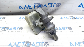 Brake Master Cylinder with Reservoir Jeep Grand Cherokee WK2 11-15