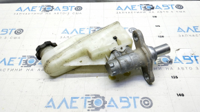 Chevrolet Malibu 16-22 brake master cylinder with reservoir and cover