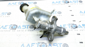 Brake master cylinder with reservoir Chevrolet Malibu 13-16