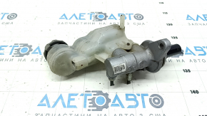 Suzuki Kizashi 10-15 Master Brake Cylinder with Reservoir