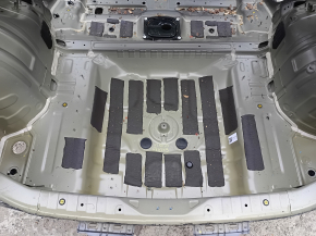 Kia Niro 23- HEV trunk trough on the body