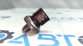 Fuel pressure sensor Kia Niro 23- HEV, PHEV on the rail